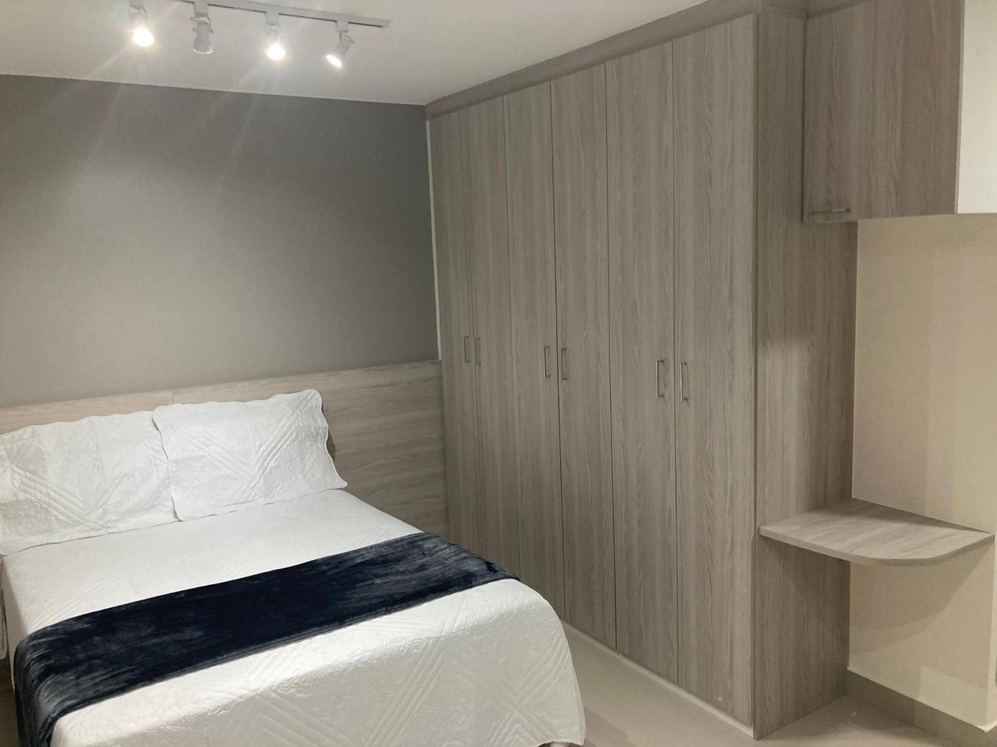 Flat Noroeste Square By Centoedez *